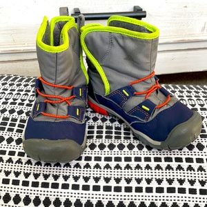 Keen Adjustable Peek-a-Boot for Toddler